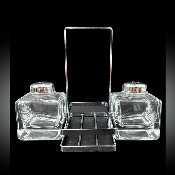 Clear Table craft glass set salt and pepper. - Picture 1 of 8